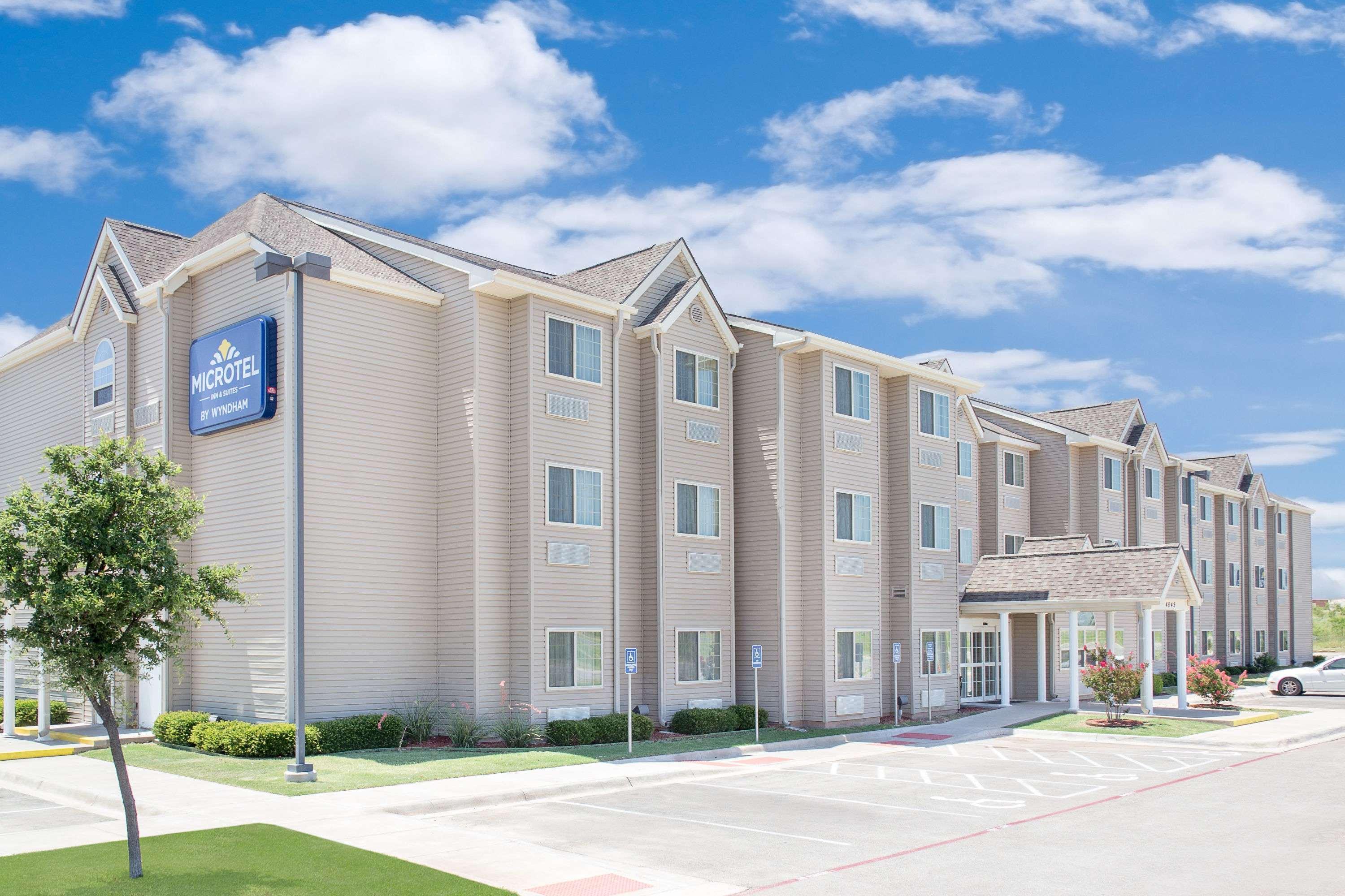 Microtel Inn And Suites San Angelo Exterior photo